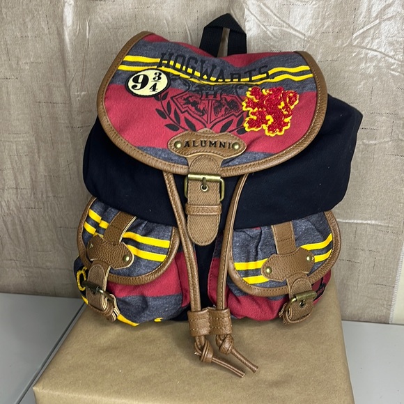 Warner Bros. Handbags - Harry Potter Hogwarts Backpack
